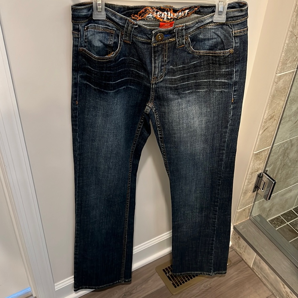 Womens Request jeans medium denim rinse. Washed never wore. Nwot